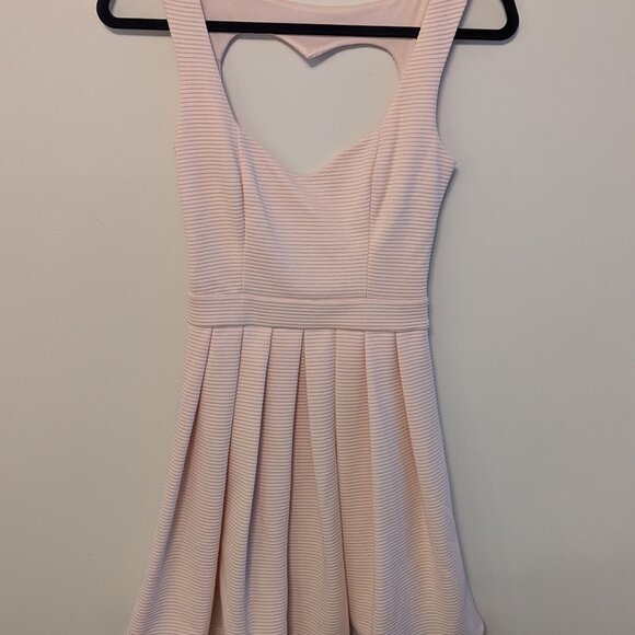 TopShop- Pink Heart Dress - Picture 1 of 2